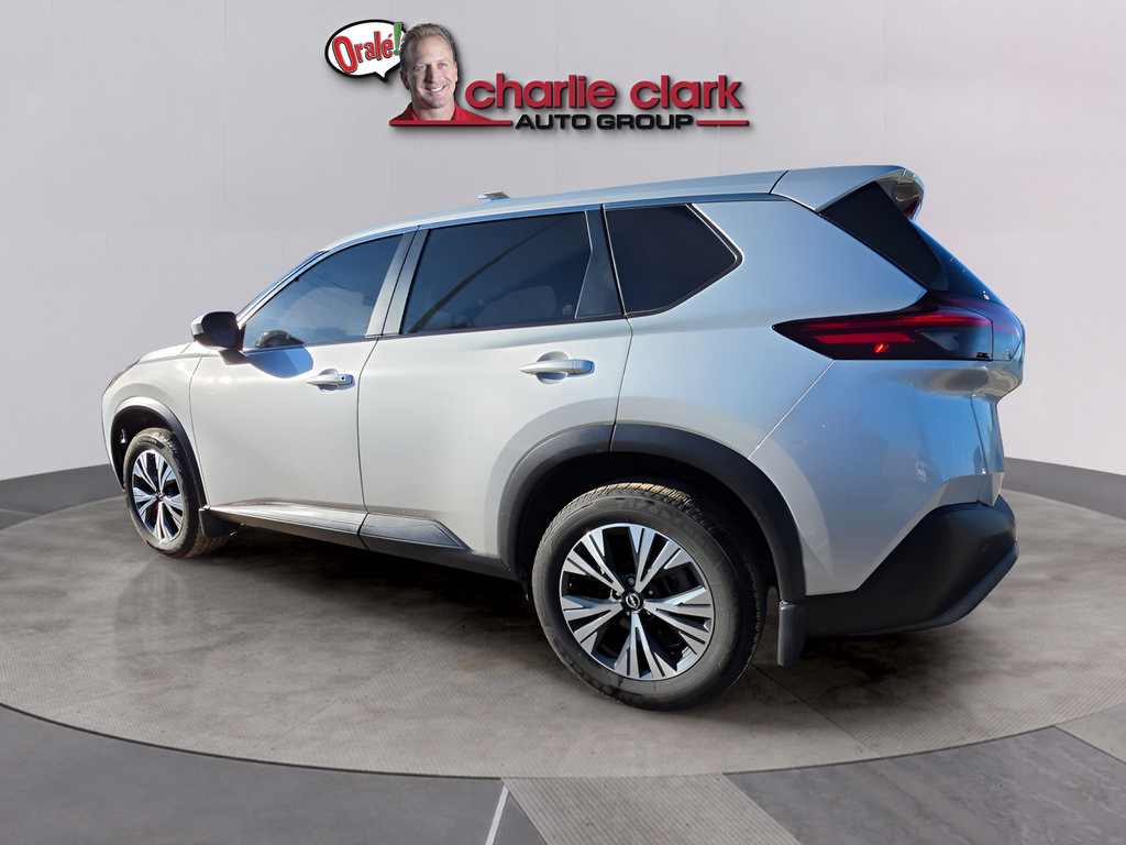 Used 2023 Nissan Rogue SV FWD image 3