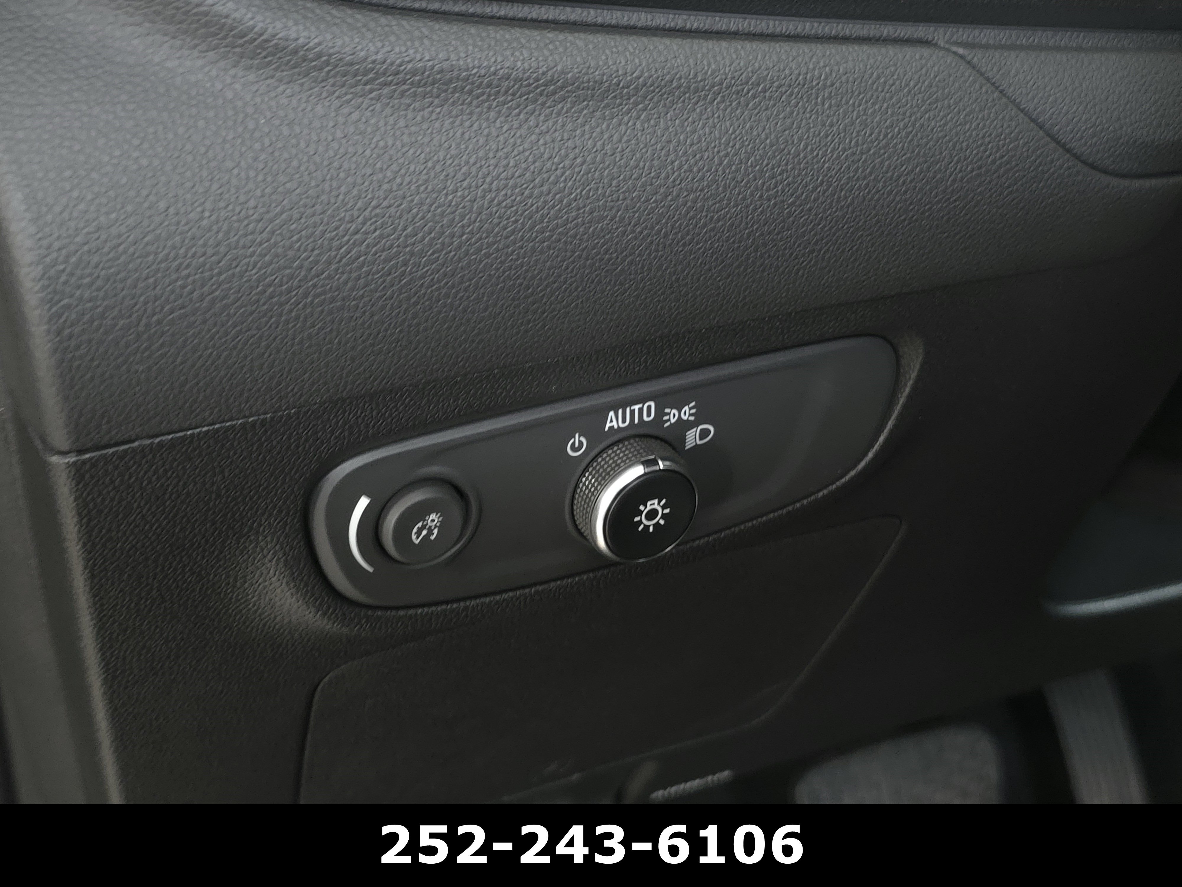 Used 2025 Buick Encore GX Avenir w/ Avenir Technology Package AWD/4WD image 24