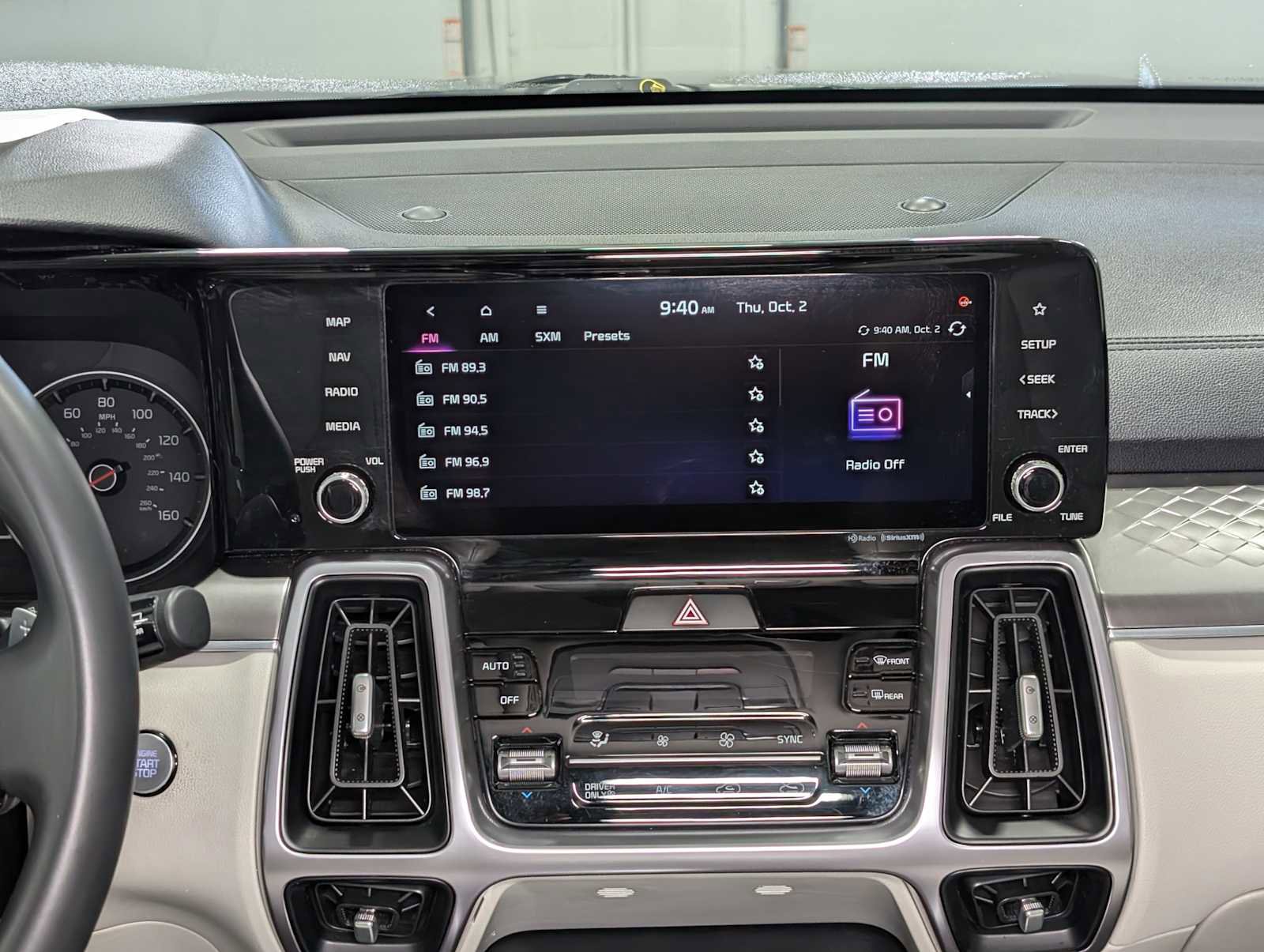 Certified 2023 Kia Sorento EX image 17