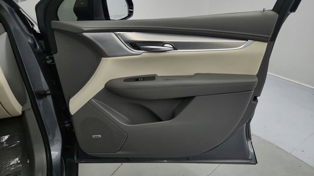 Used 2021 Cadillac XT5 Premium Luxury w/ LPO, Floor Liner Package image 23