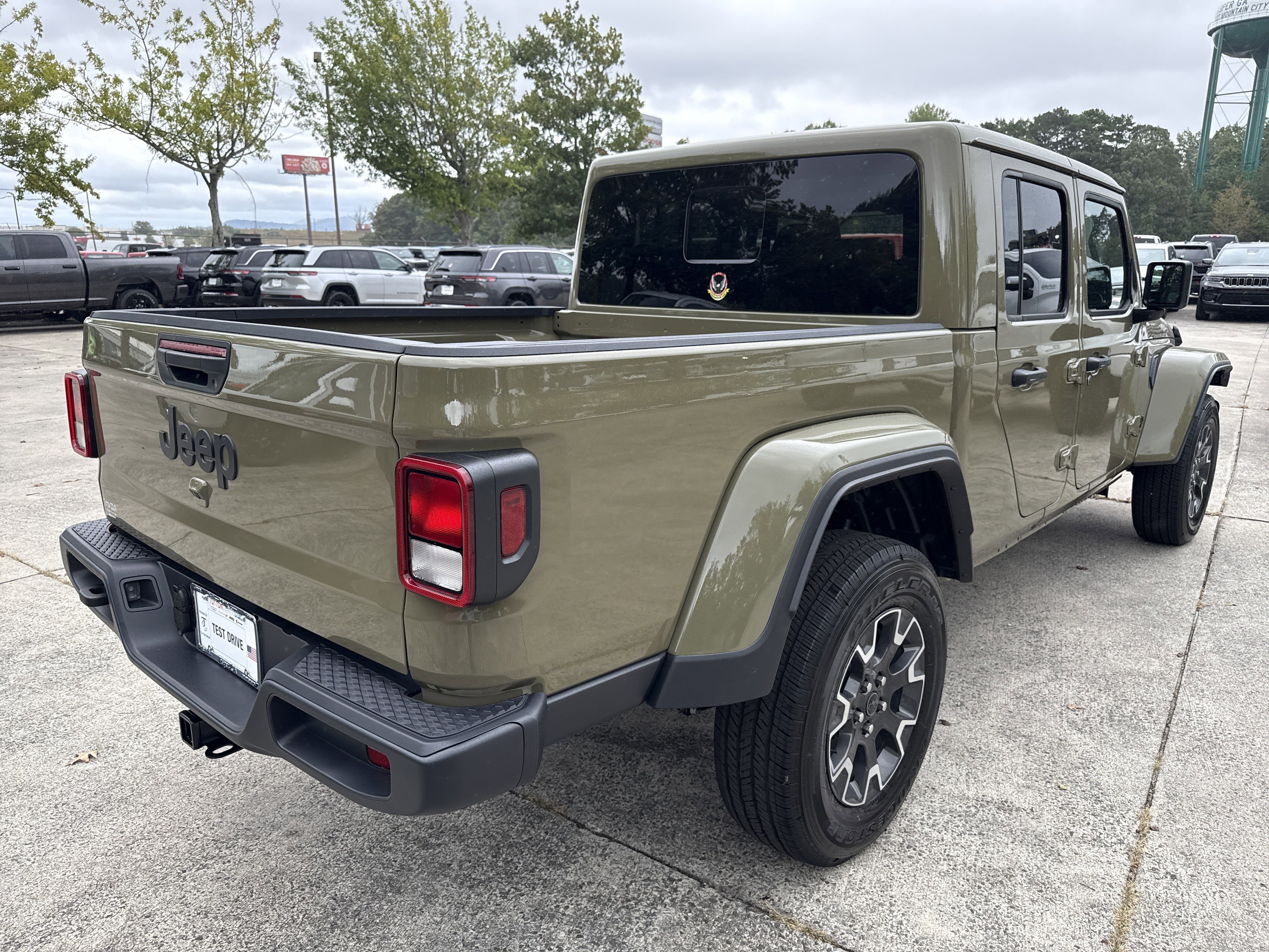 New 2025 Jeep Gladiator Sport w/ Premium Package image 7