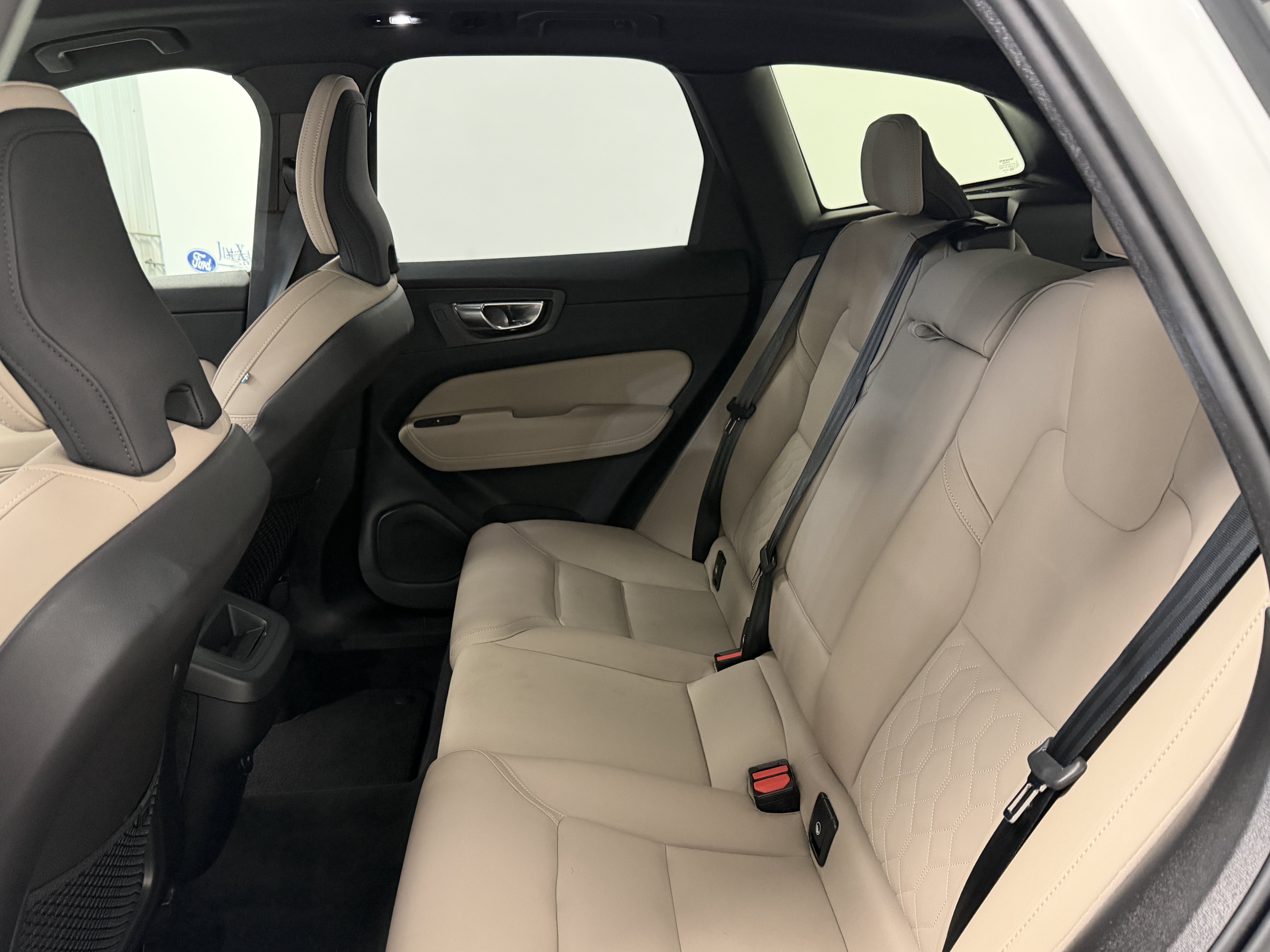 Used 2026 Volvo XC60 B5 Plus AWD/4WD image 21