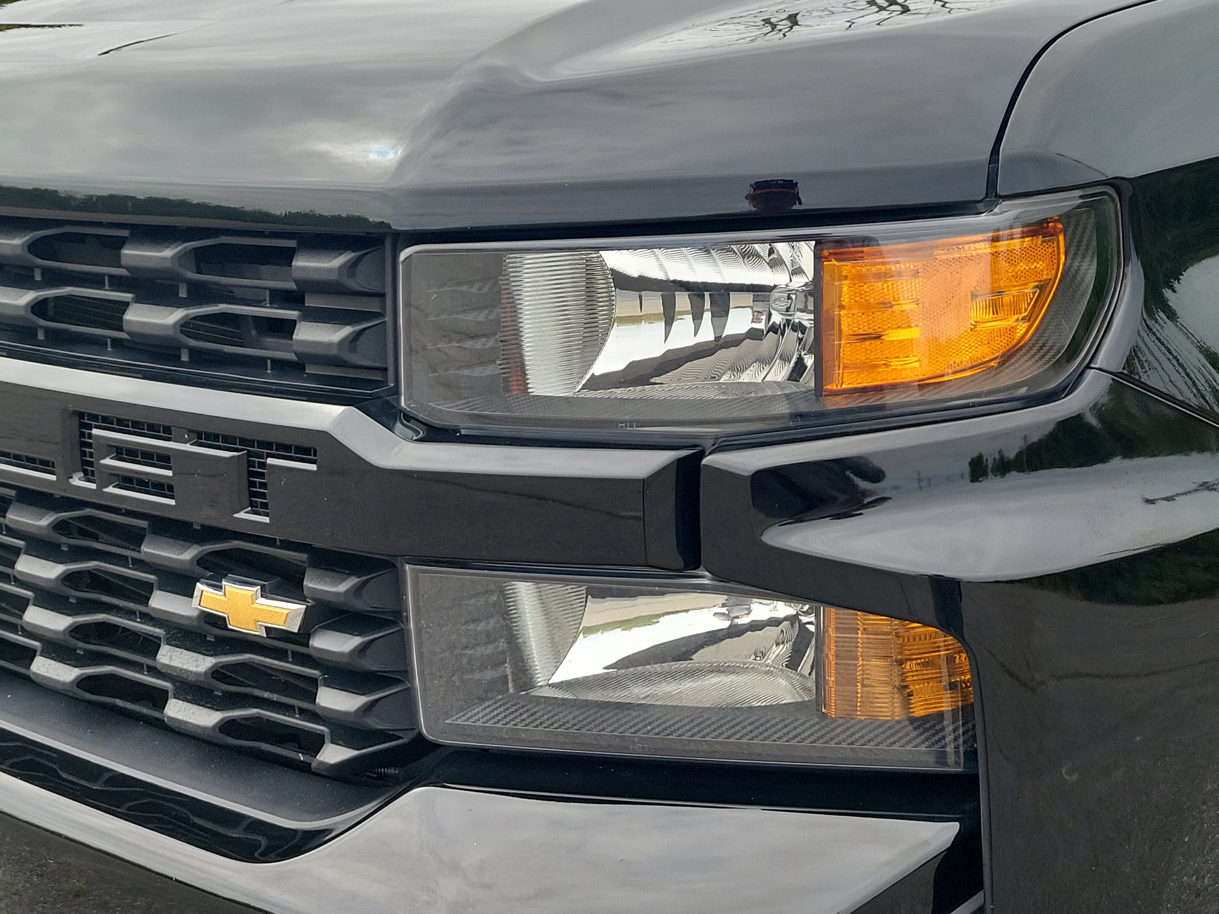 Used 2021 Chevrolet Silverado 1500 Custom AWD/4WD image 9