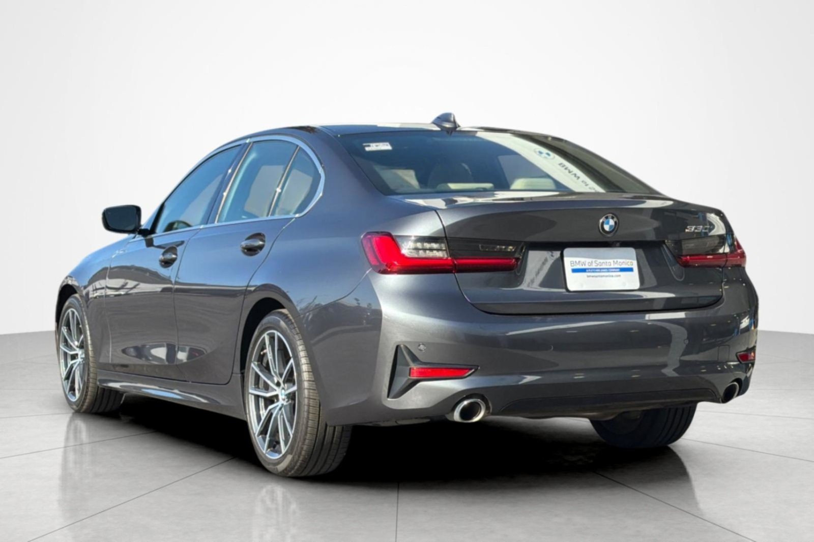 Used 2020 BMW 330i Sedan w/ Driving Assistance Package RWD image 3