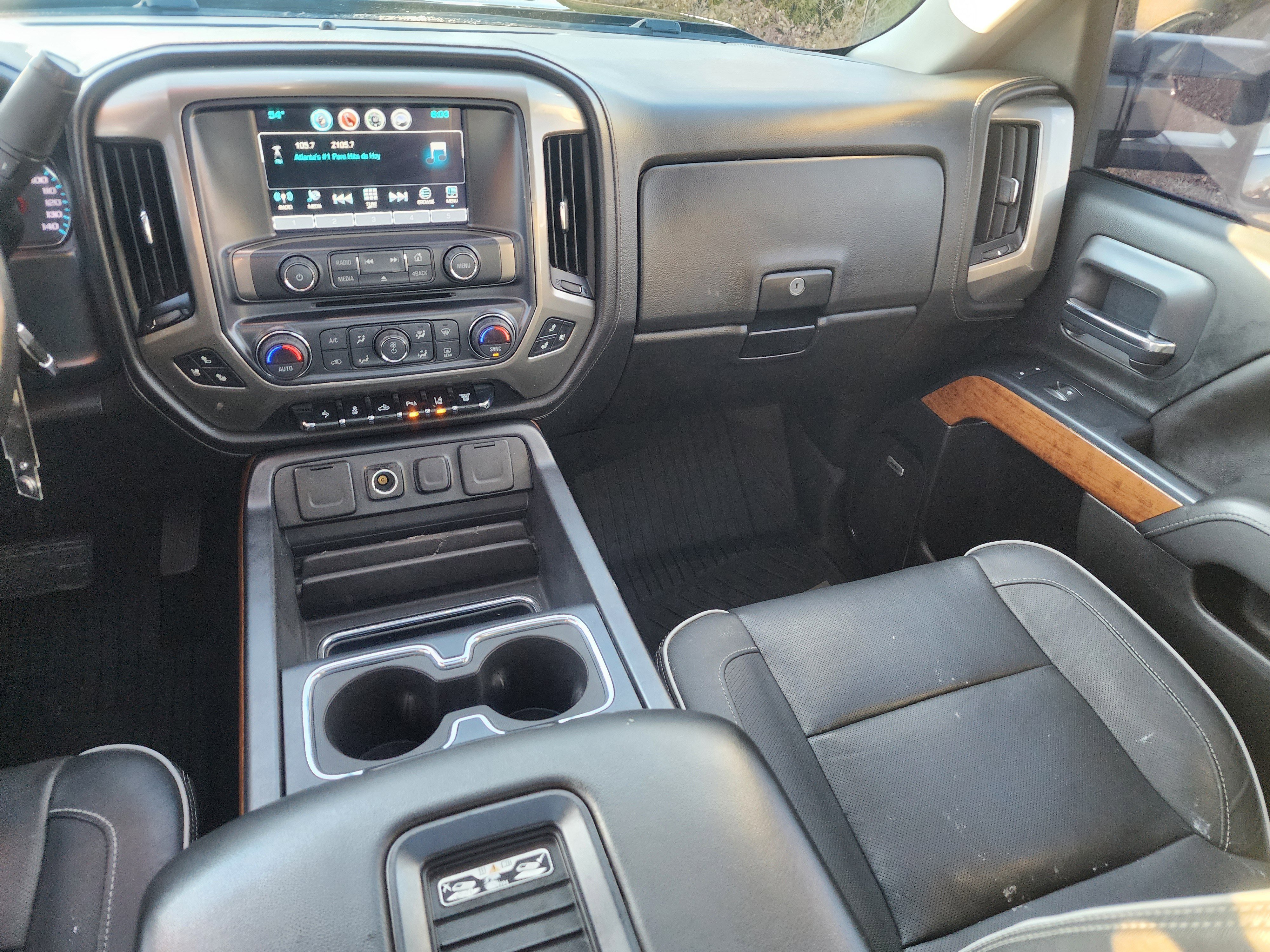 Used 2019 Chevrolet Silverado 2500 High Country w/ Duramax Plus Package image 21