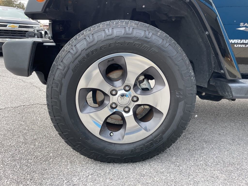 Used 2017 Jeep Wrangler Unlimited Sahara w/ Connectivity Group image 49