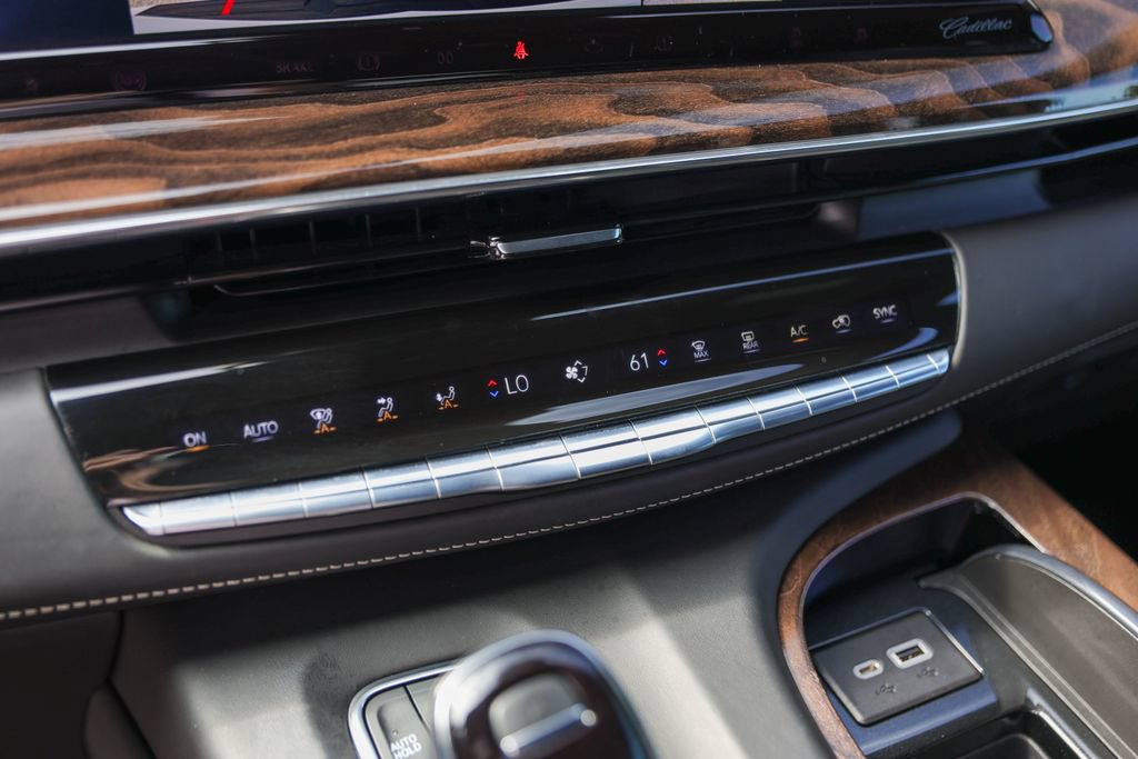 Used 2023 Cadillac Escalade Sport Platinum RWD image 18