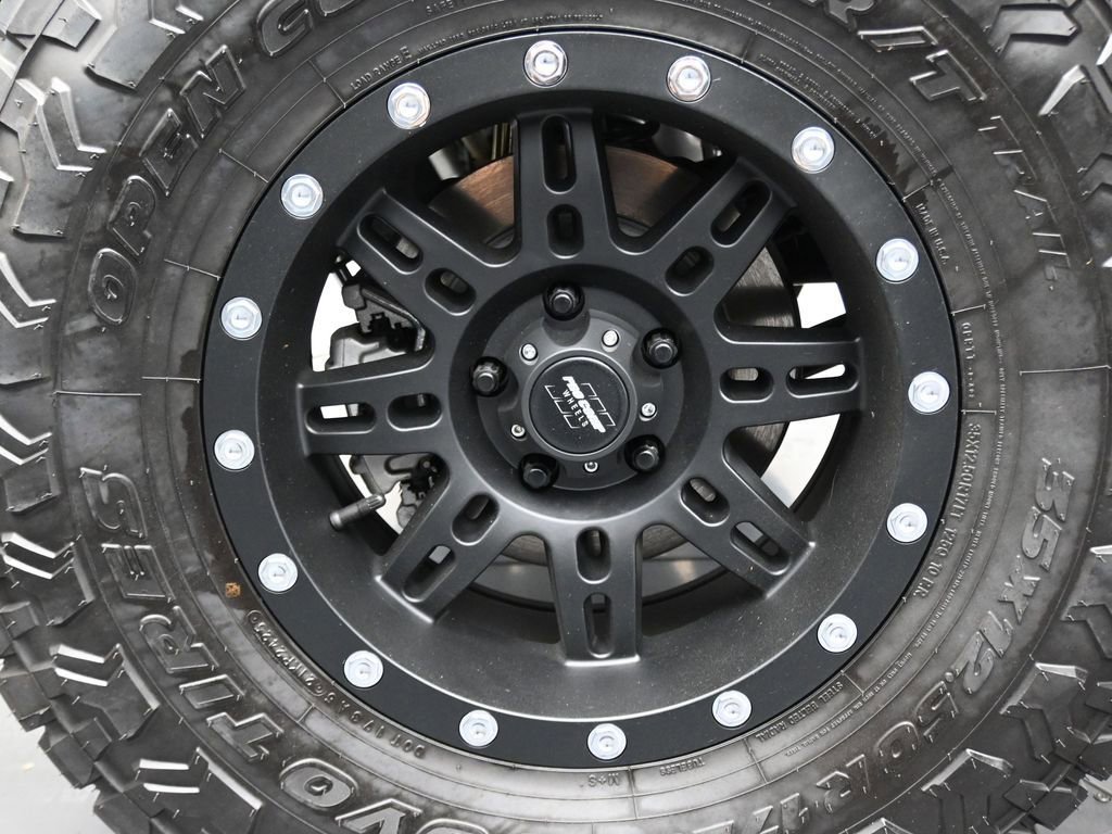 New 2025 Jeep Wrangler Sport S image 32