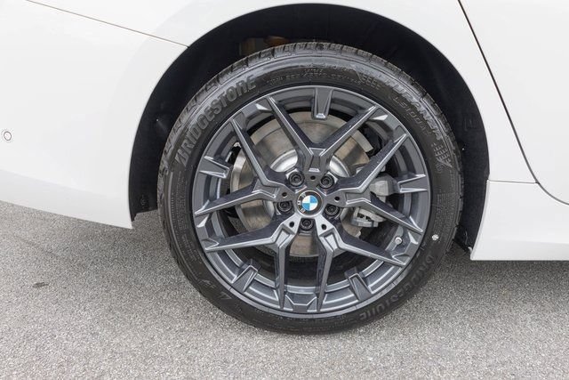 New 2025 BMW 330i xDrive Sedan w/ Premium Package AWD/4WD image 10