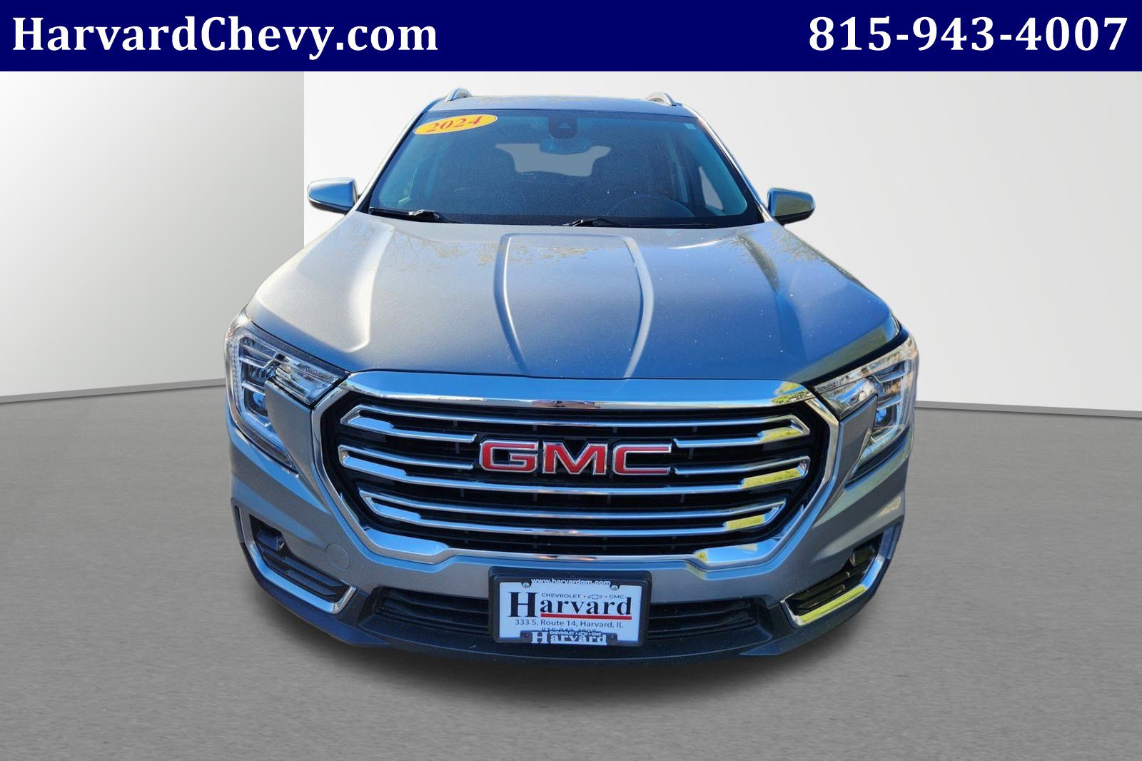 Used 2024 GMC Terrain SLT image 2