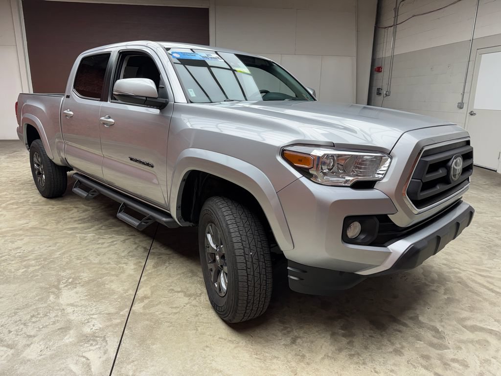Used 2023 Toyota Tacoma SR5 w/ Technology Package AWD/4WD image 8