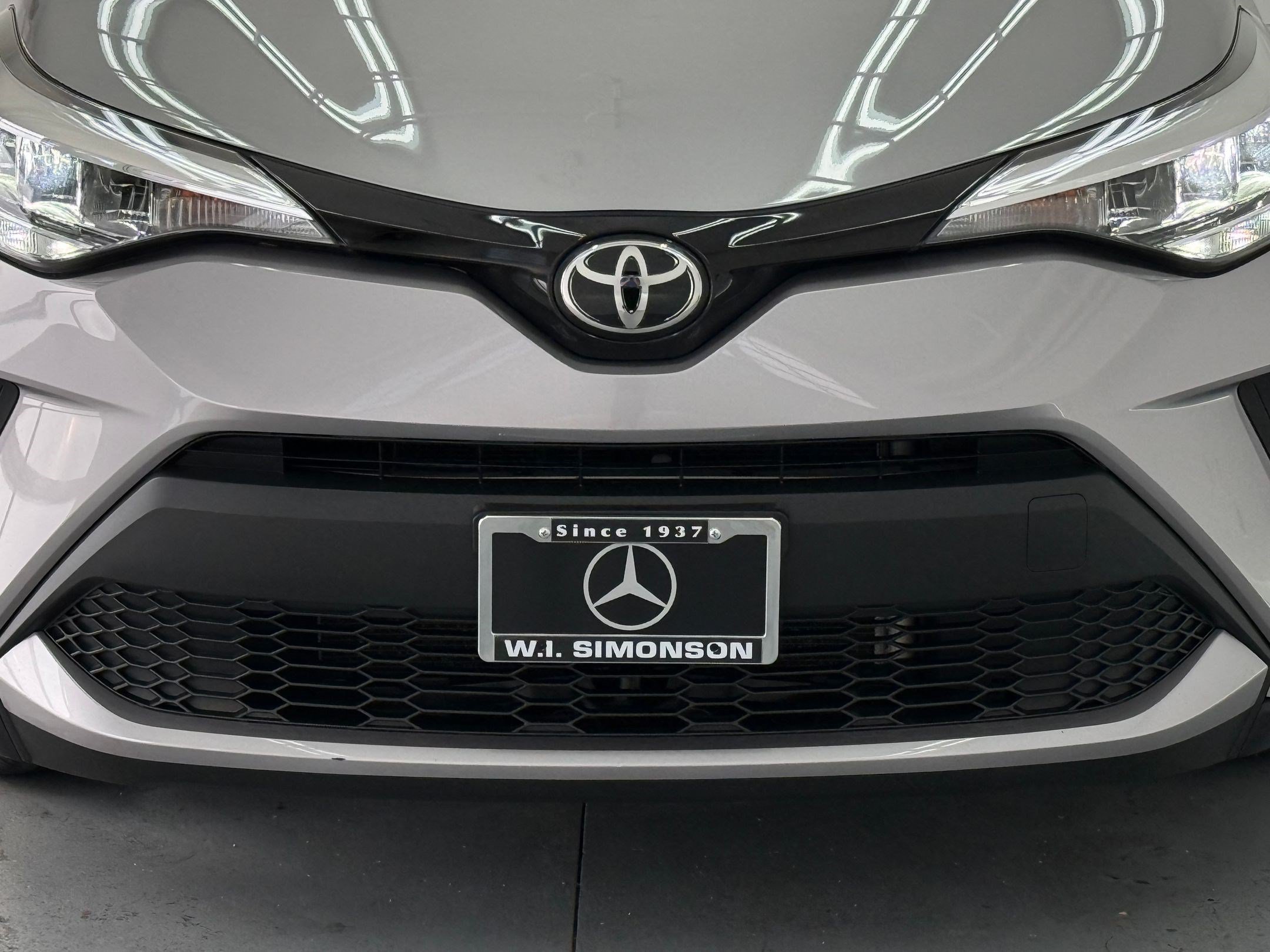 Used 2020 Toyota C-HR XLE FWD image 24