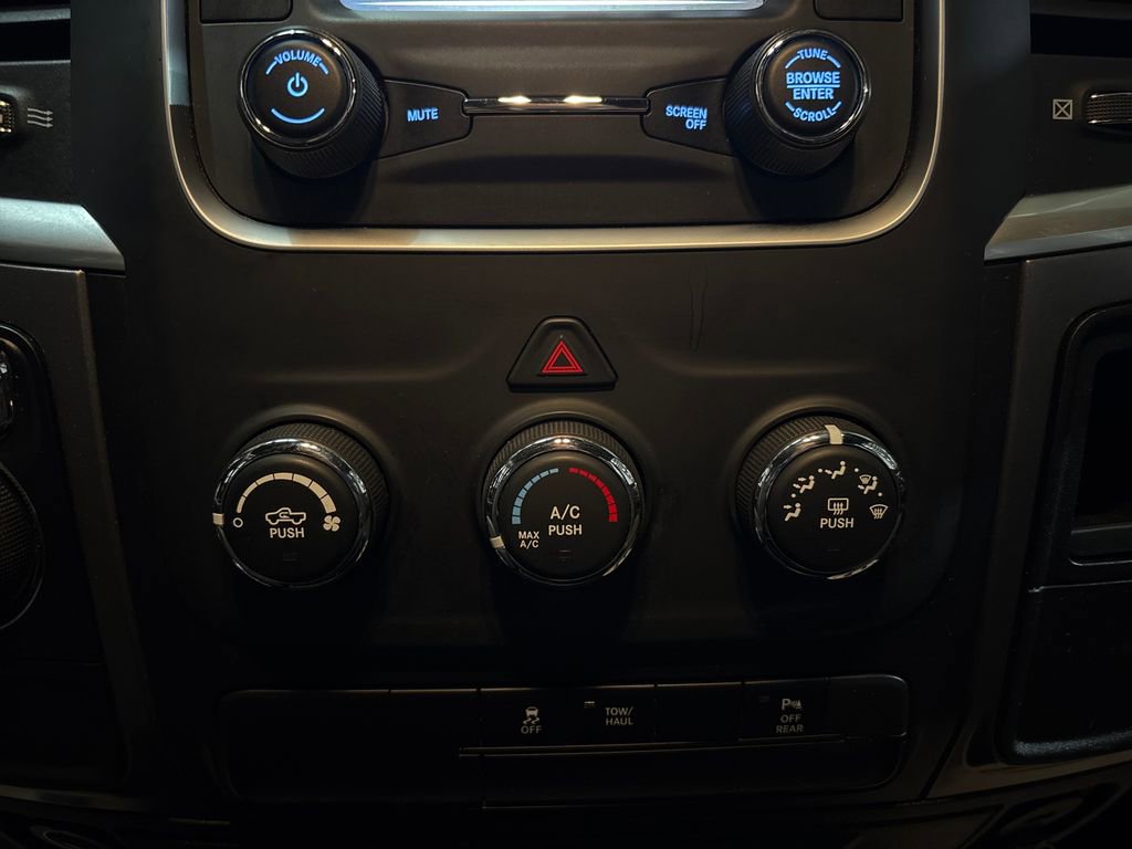 Used 2024 RAM 1500 Classic Warlock RWD image 22