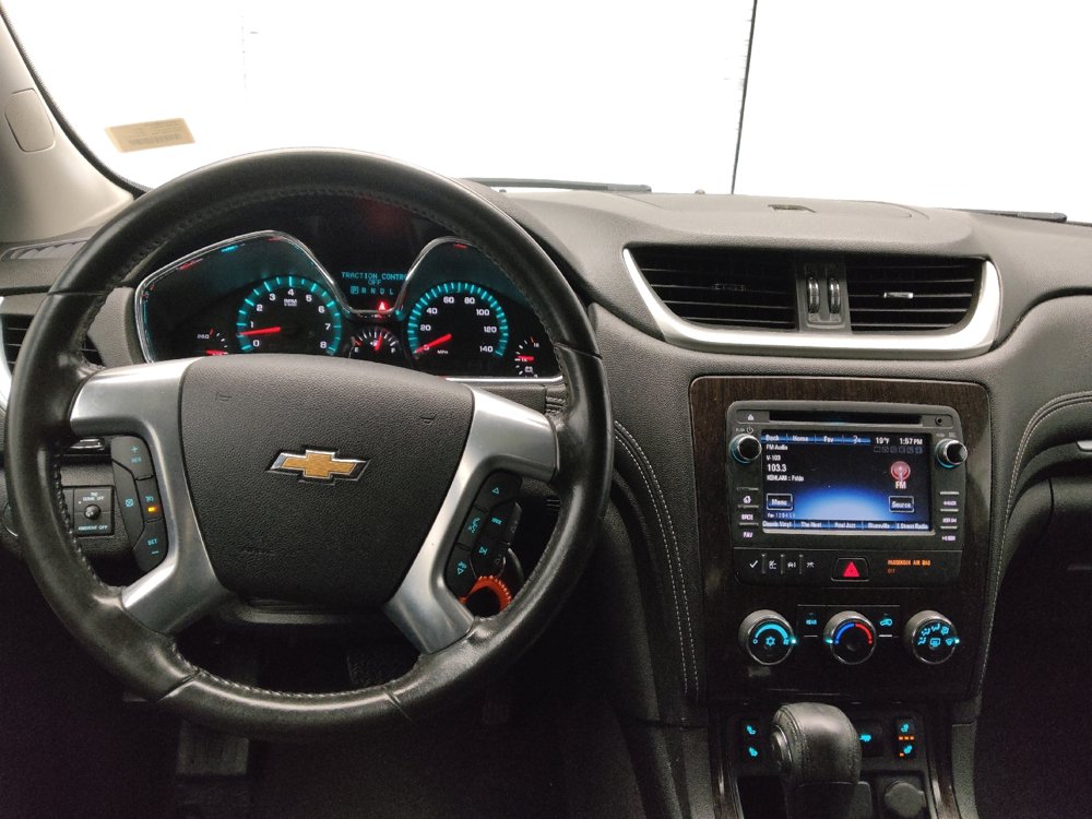 Used 2017 Chevrolet Traverse LT w/ Style and Technology Package FWD image 22