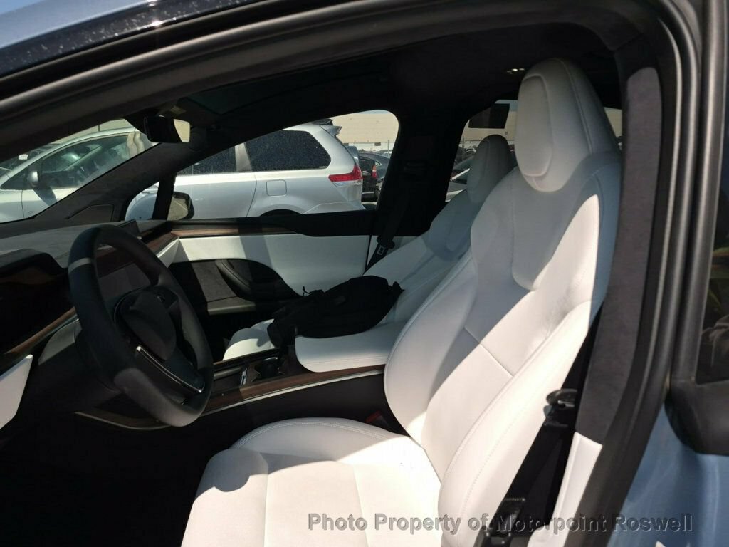 Used 2026 Tesla Model X AWD/4WD image 3