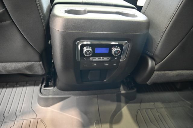 New 2026 GMC Yukon XL AT4 w/ AT4 Premium Plus Package image 29