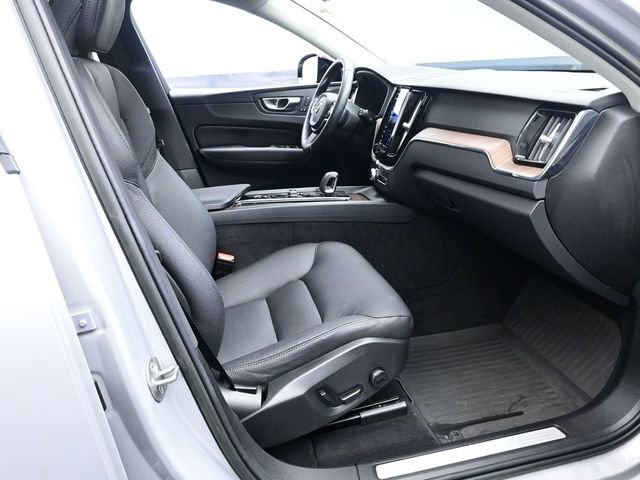 Used 2023 Volvo XC60 B5 Plus w/ Climate Package image 29