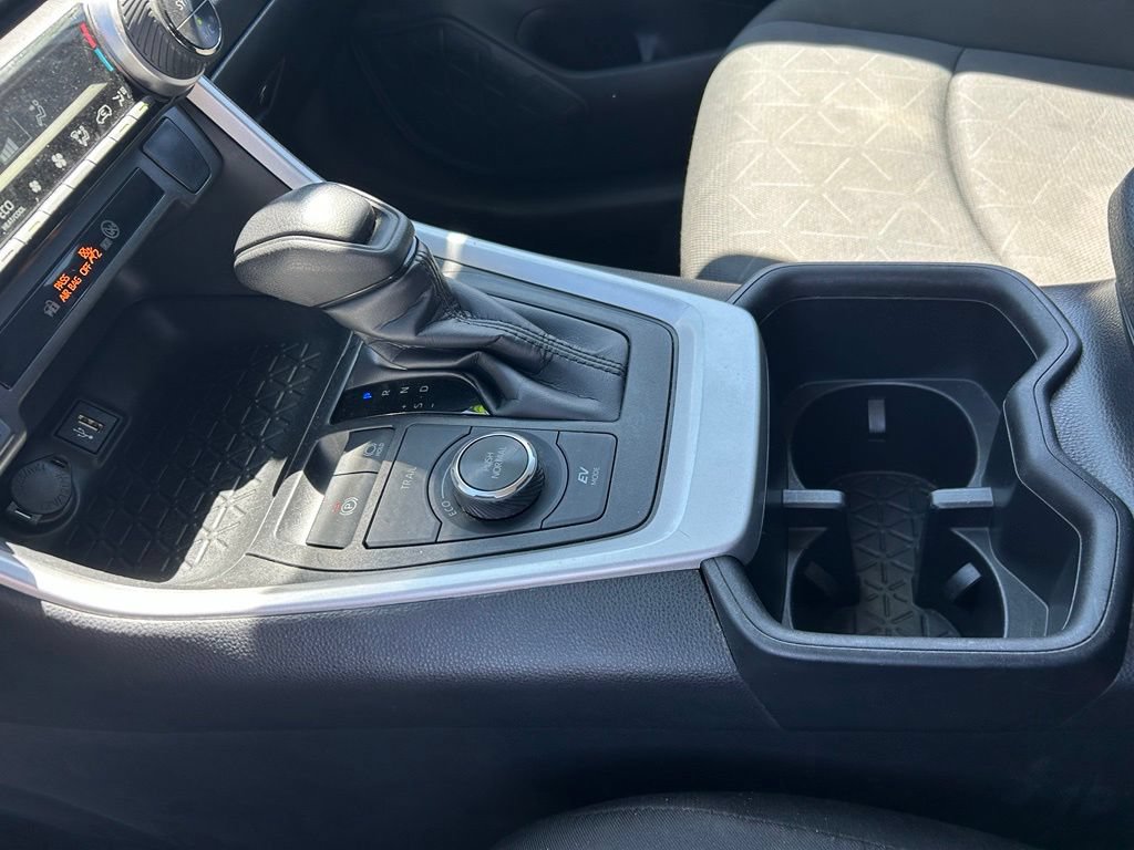 Used 2025 Toyota RAV4 XLE AWD/4WD image 17