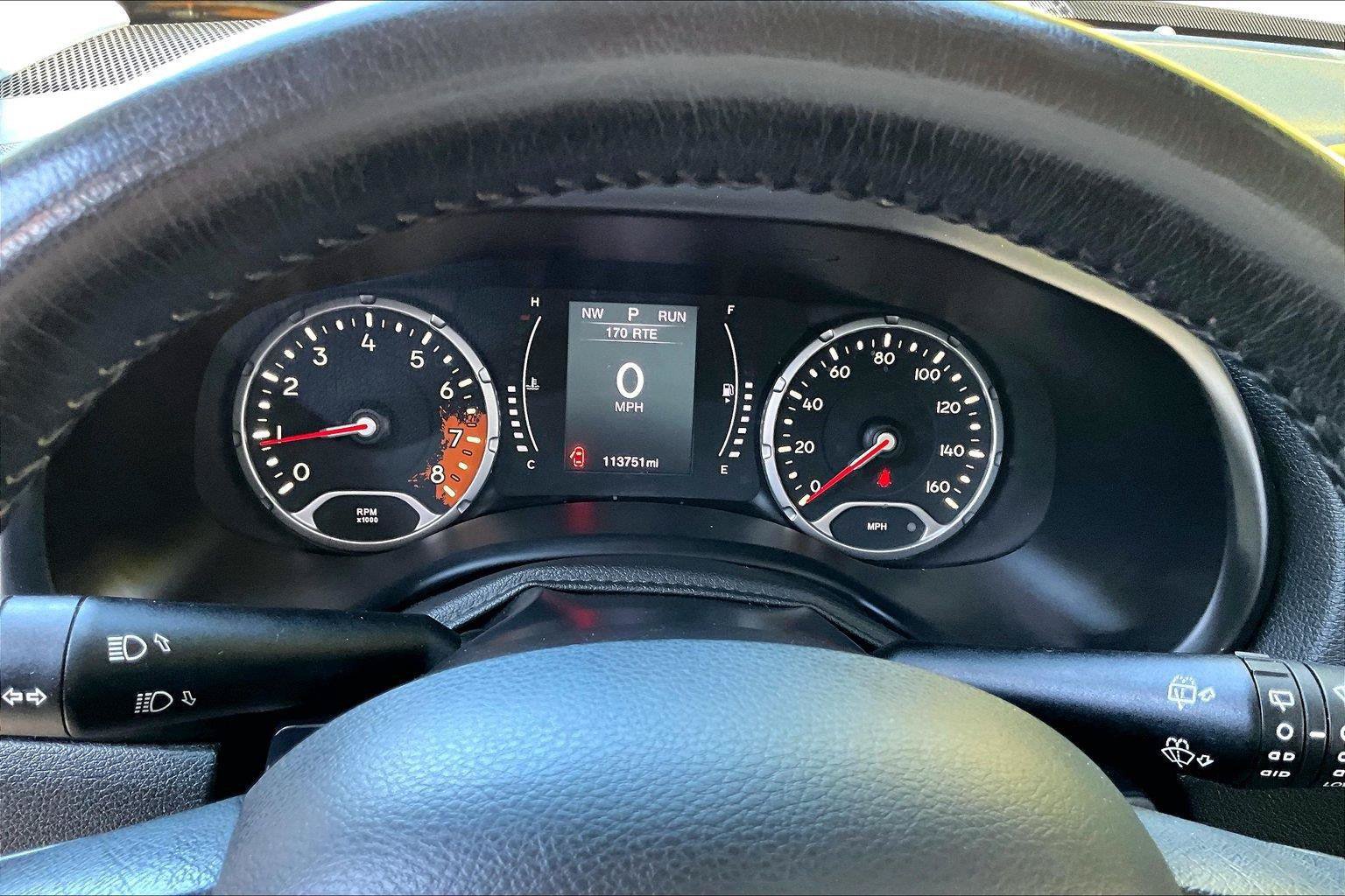 Used 2017 Jeep Renegade Latitude AWD/4WD image 21