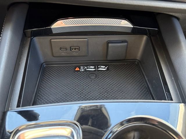 Used 2025 Buick Envision Sport Touring image 19