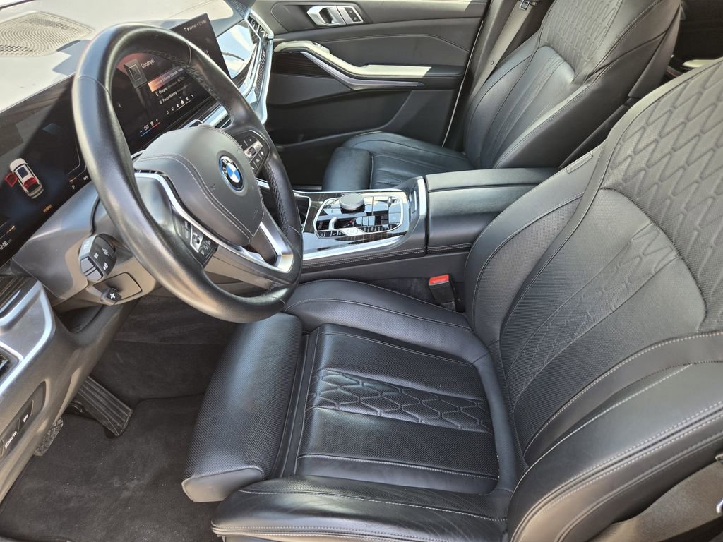 Used 2025 BMW X5 xDrive50e AWD/4WD image 8
