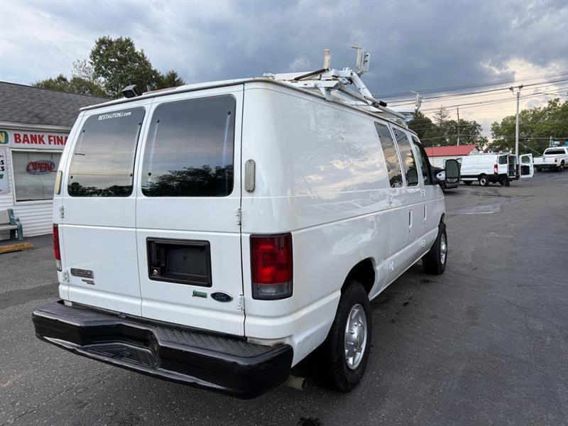 Used 2011 Ford E-250 and Econoline 250 RWD image 2