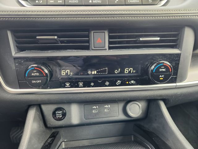 Used 2025 Nissan Rogue SV image 17