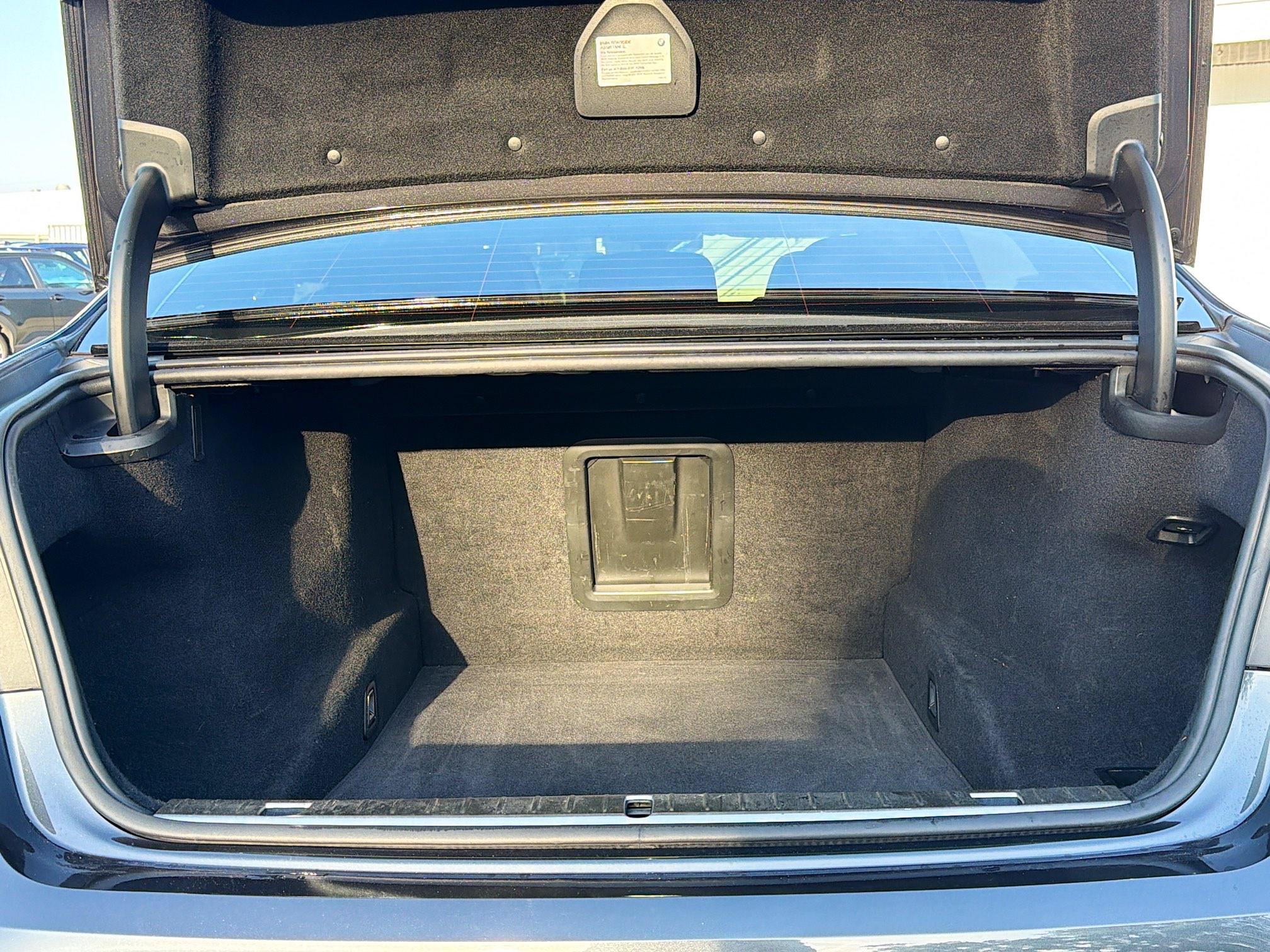 Used 2020 BMW 740i w/ Cold Weather Package RWD image 12