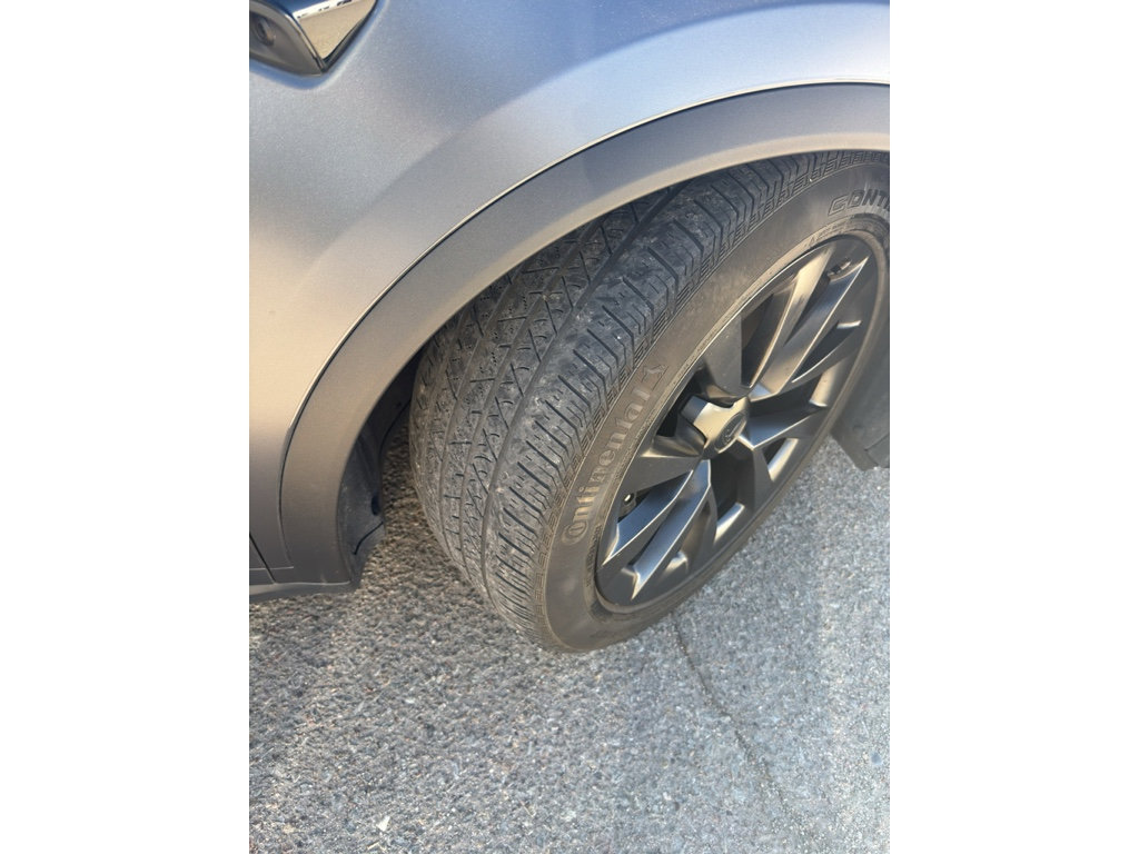 Used 2023 Tesla Model X image 18