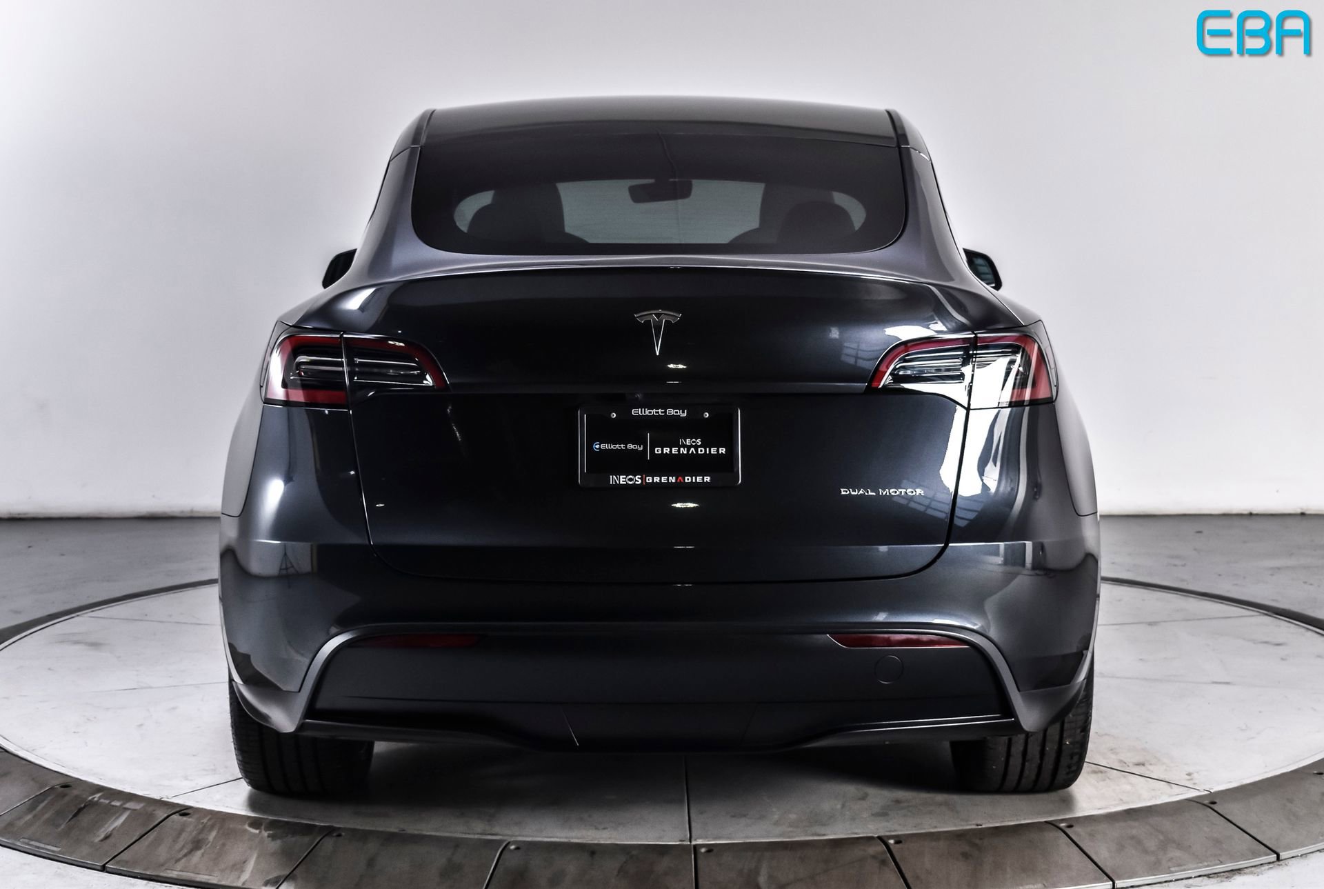 Used 2024 Tesla Model Y Long Range AWD/4WD image 5