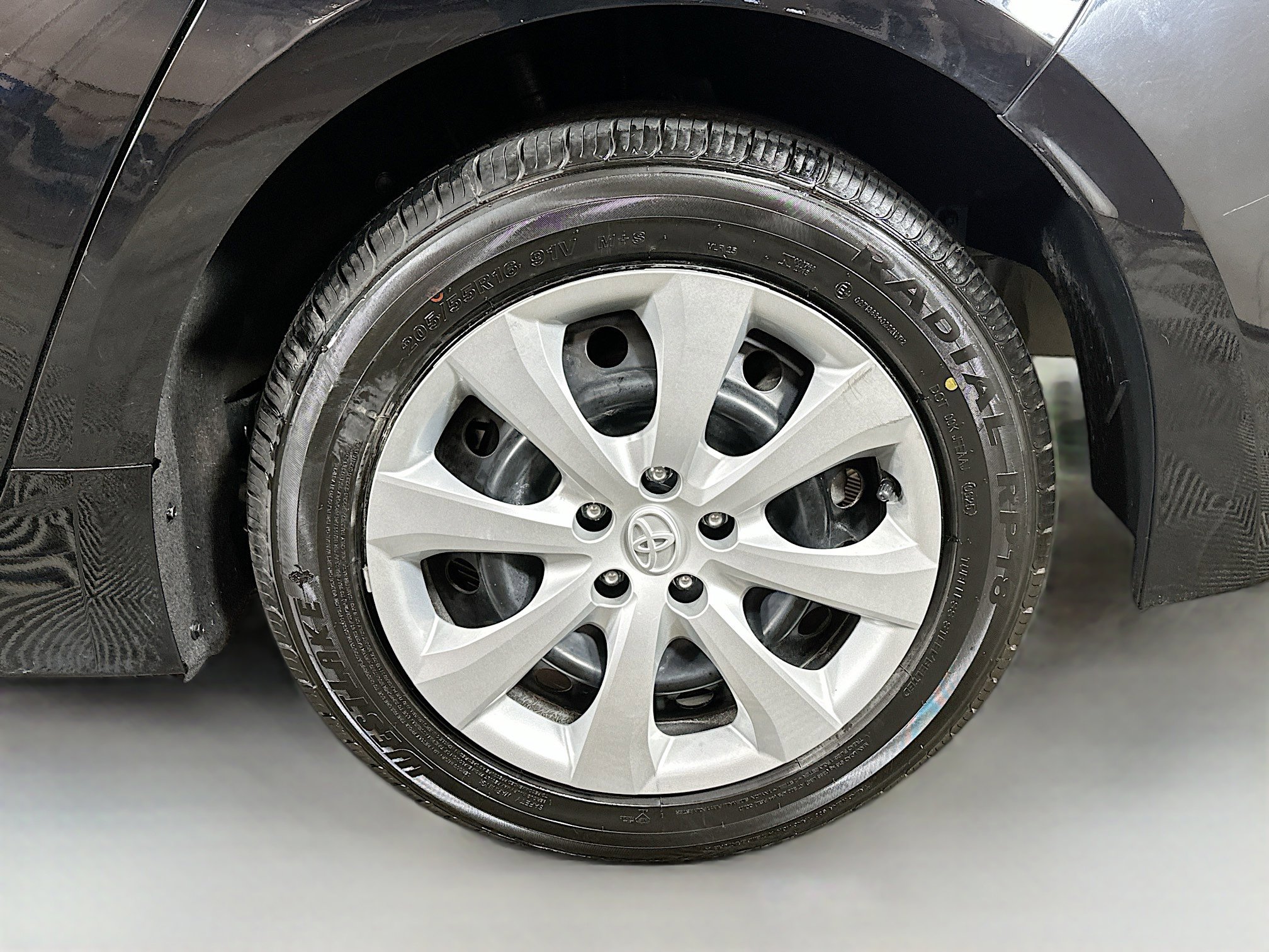 Used 2023 Toyota Corolla LE image 28