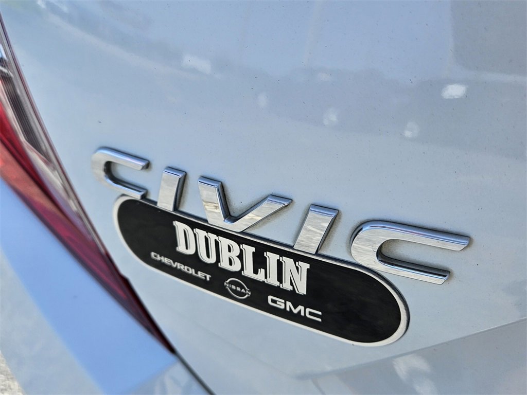 Used 2019 Honda Civic Touring image 9