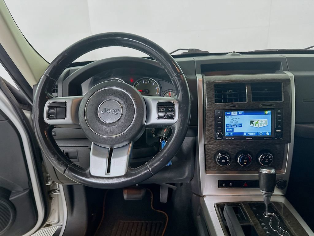 Used 2011 Jeep Liberty 70th Anniversary image 19