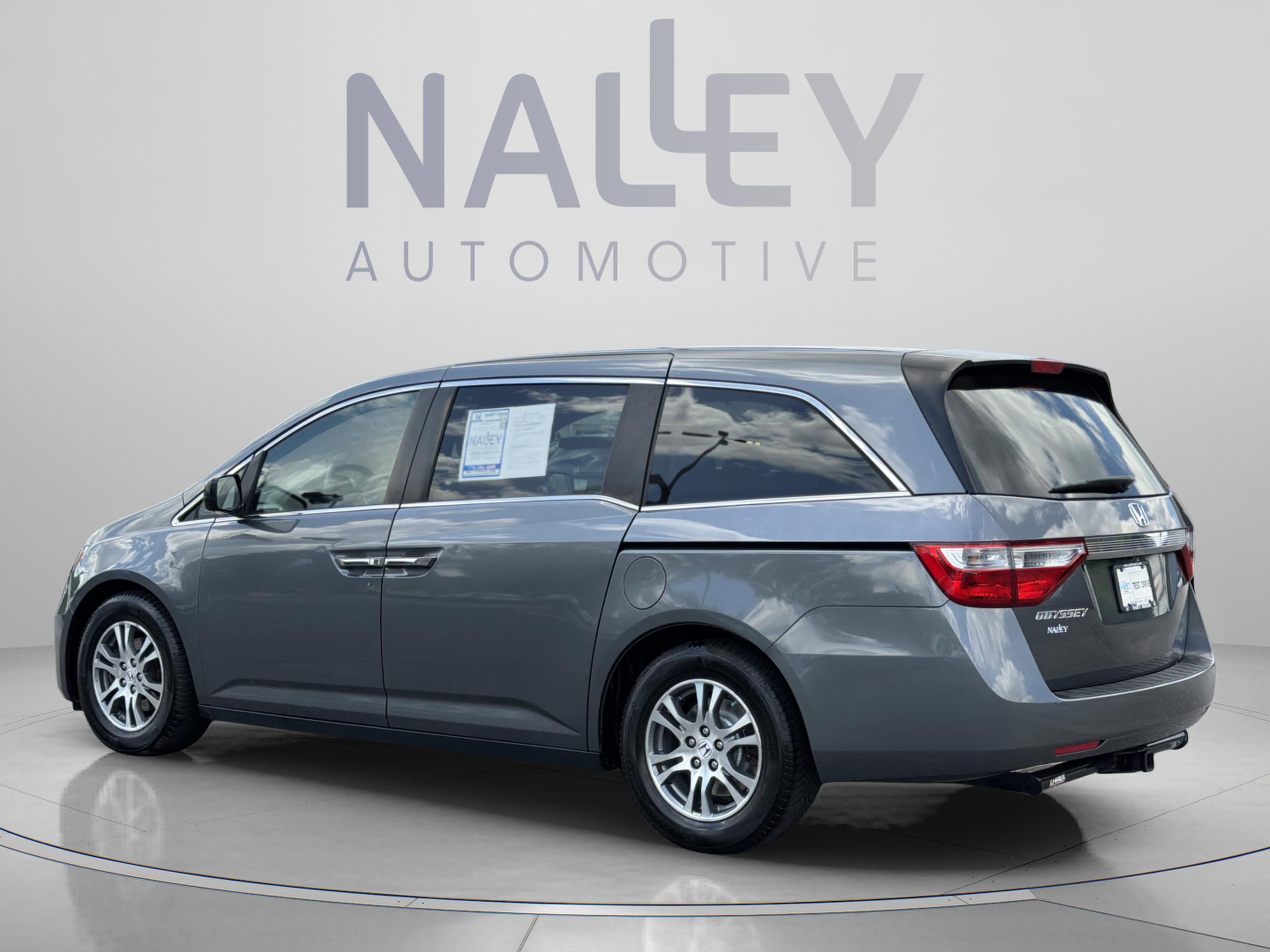 Used 2013 Honda Odyssey EX image 3