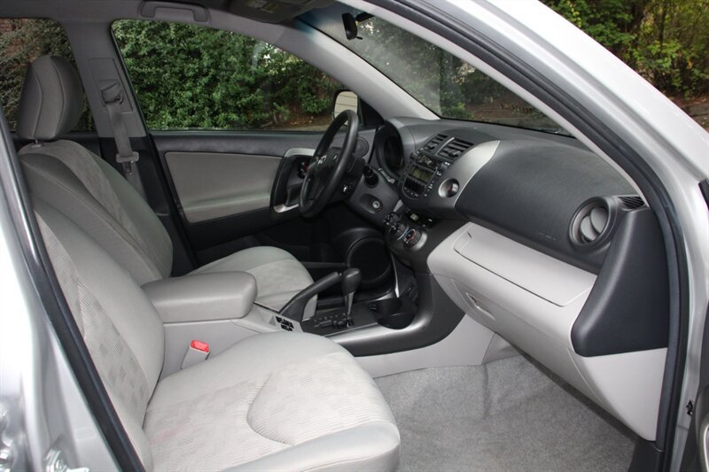Used 2011 Toyota RAV4 4WD w/ Base L4 Extra Value Pkg image 13