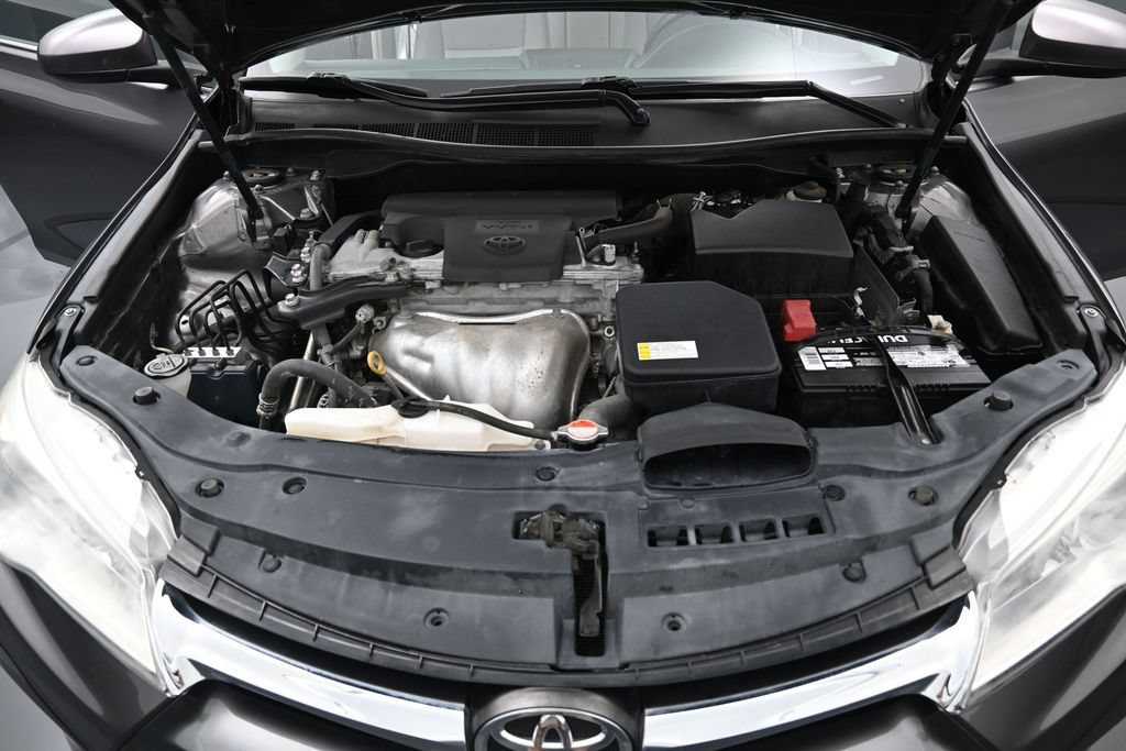 Used 2016 Toyota Camry LE FWD image 33