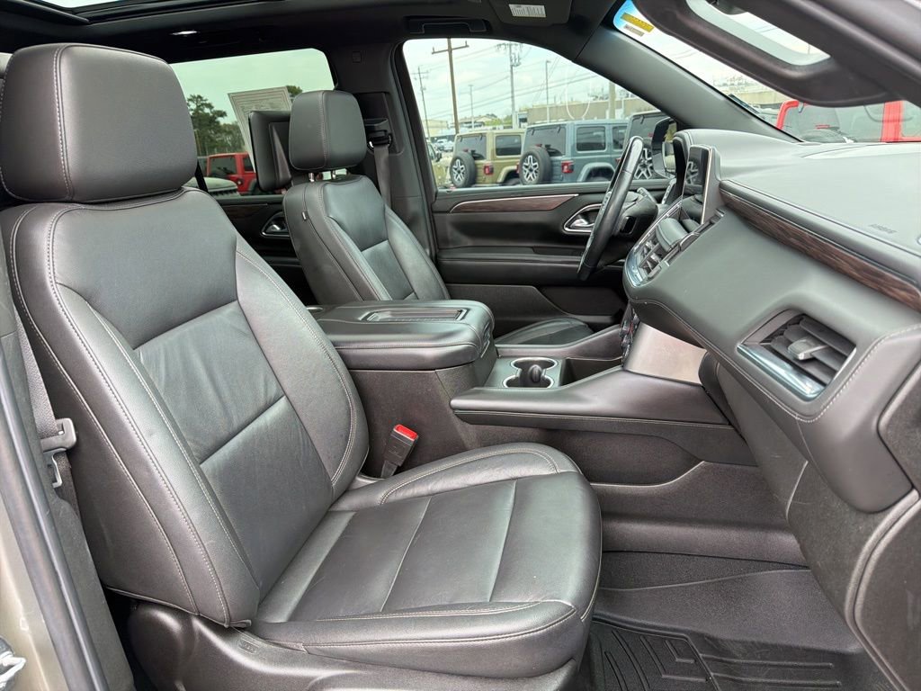 Used 2021 Chevrolet Tahoe Z71 w/ Rear Media and Nav Package image 33