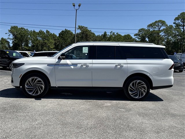 New 2025 Lincoln Navigator L Reserve image 7