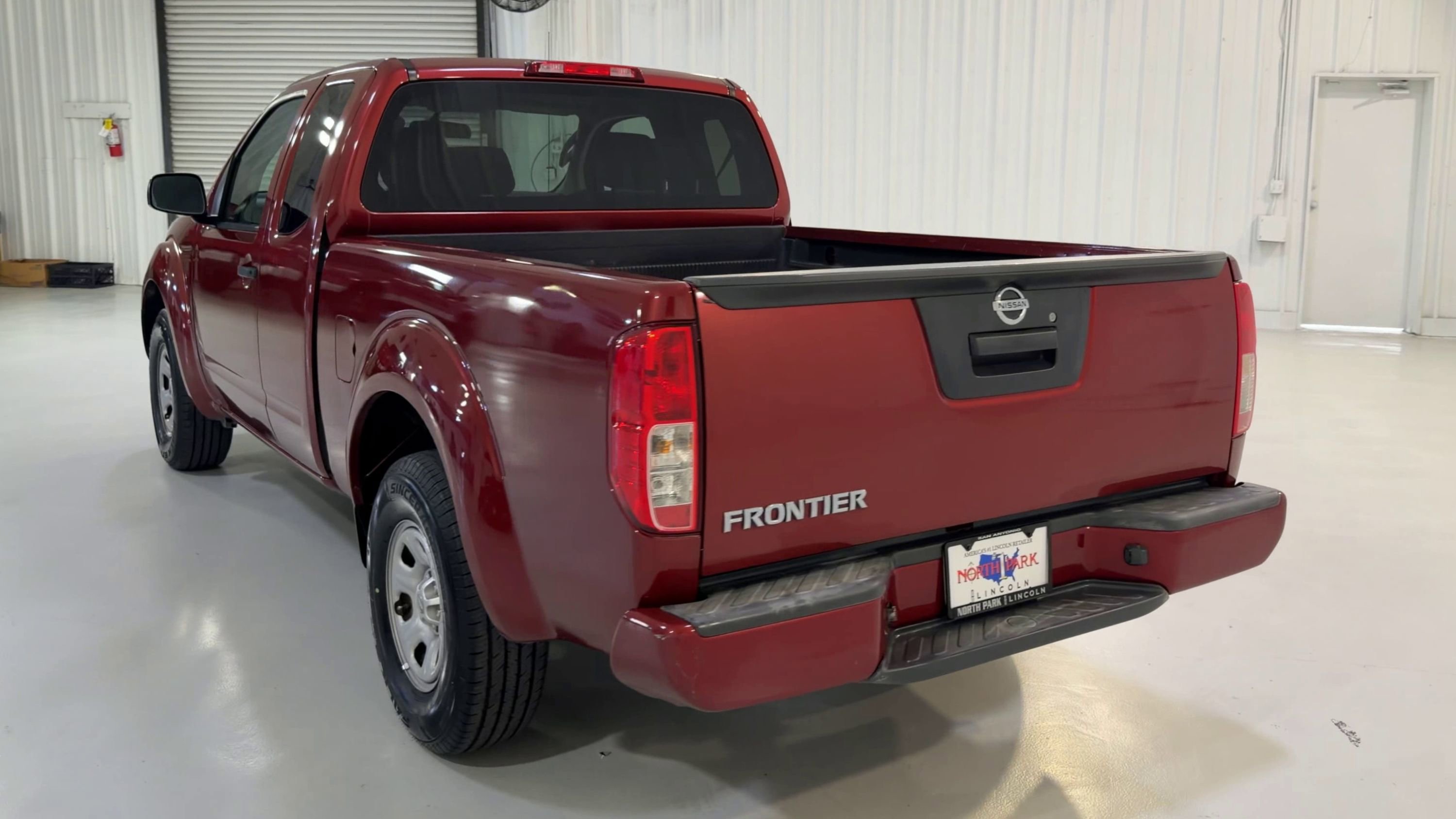 Used 2017 Nissan Frontier S RWD image 8