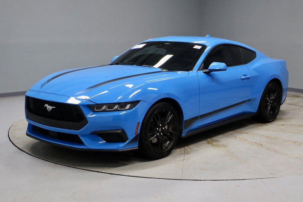 Used 2025 Ford Mustang EcoBoost image 8