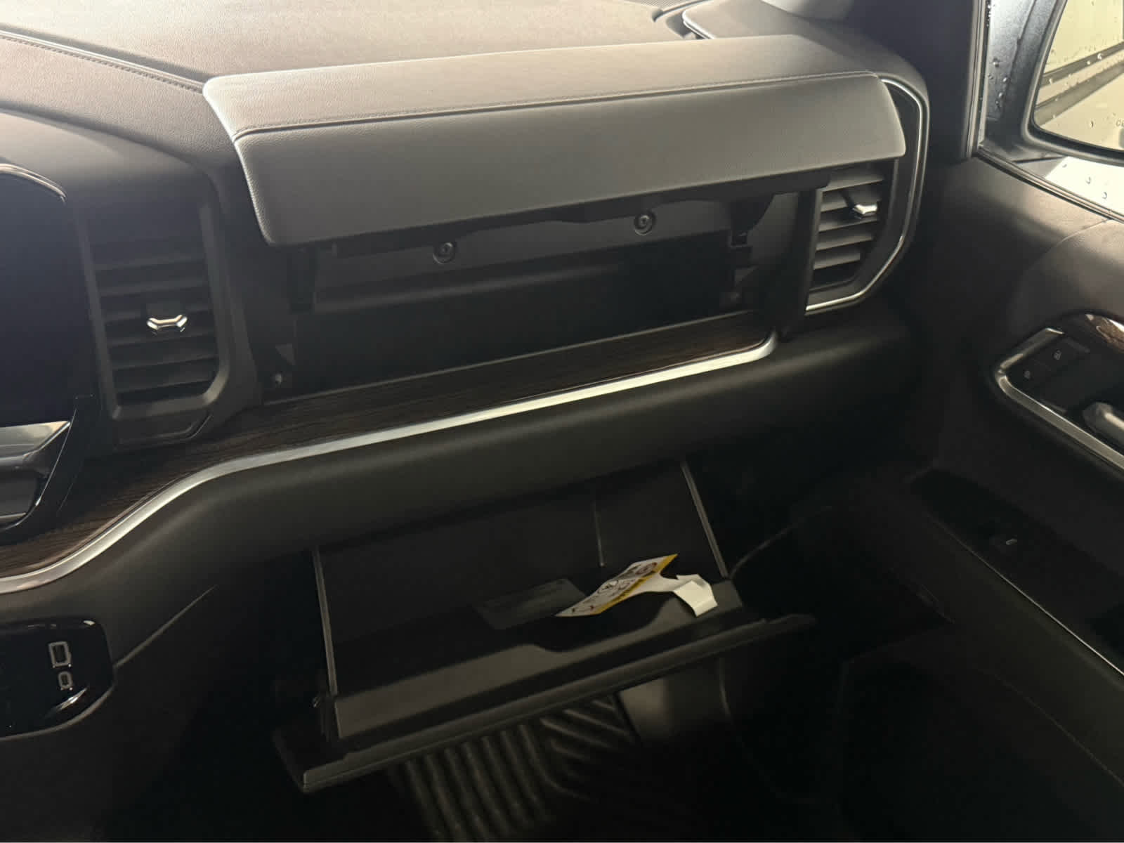 Certified 2025 Chevrolet Silverado 1500 LT image 21