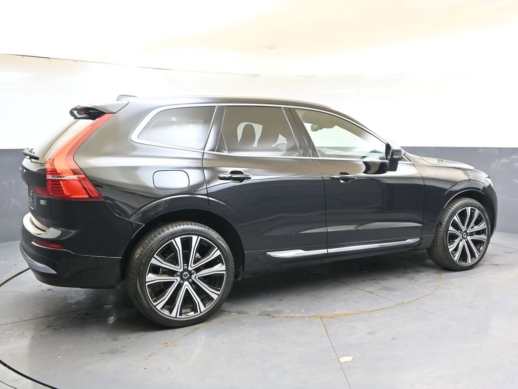 Used 2023 Volvo XC60 B5 Ultimate w/ Climate Package AWD/4WD image 2
