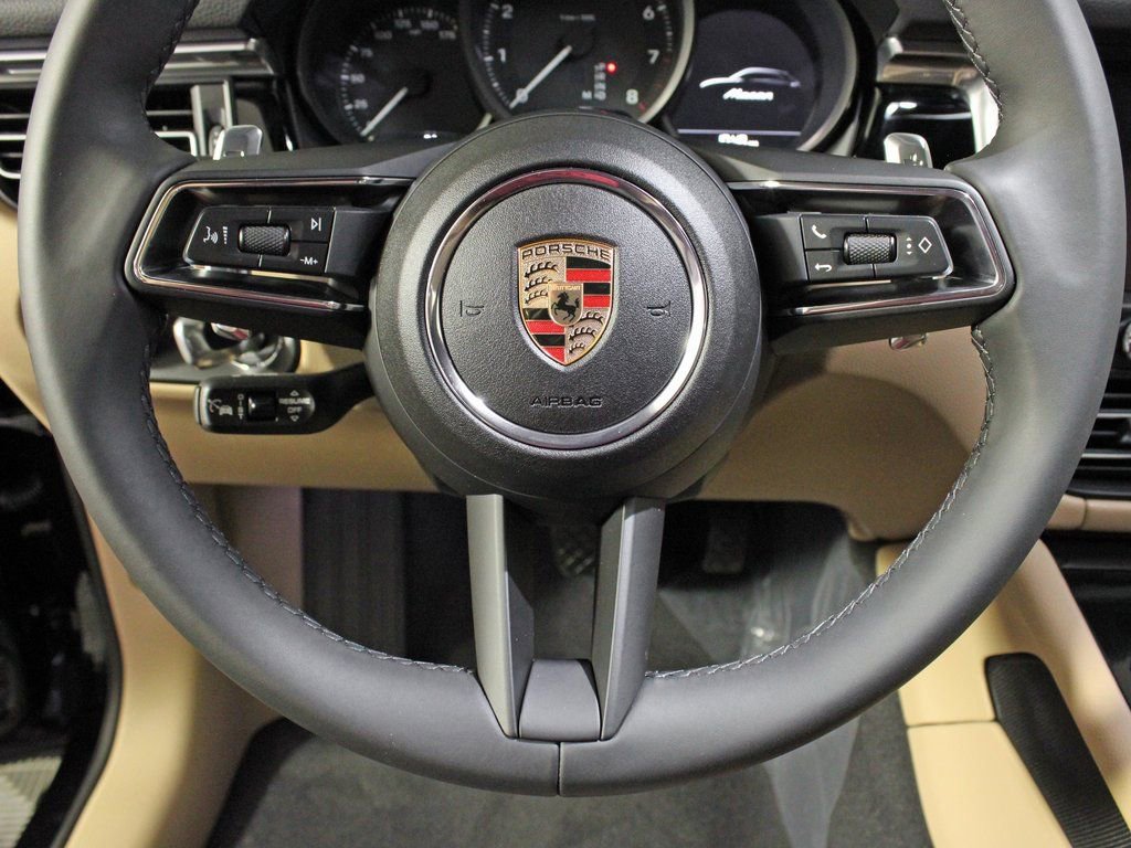 Certified 2025 Porsche Macan image 21