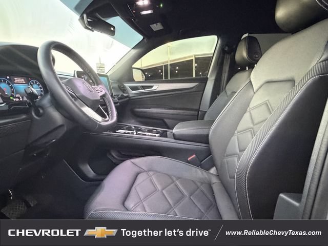Used 2024 Volkswagen Atlas Cross Sport SE FWD image 28