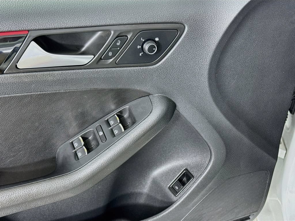 Used 2017 Volkswagen Jetta GLI FWD image 16