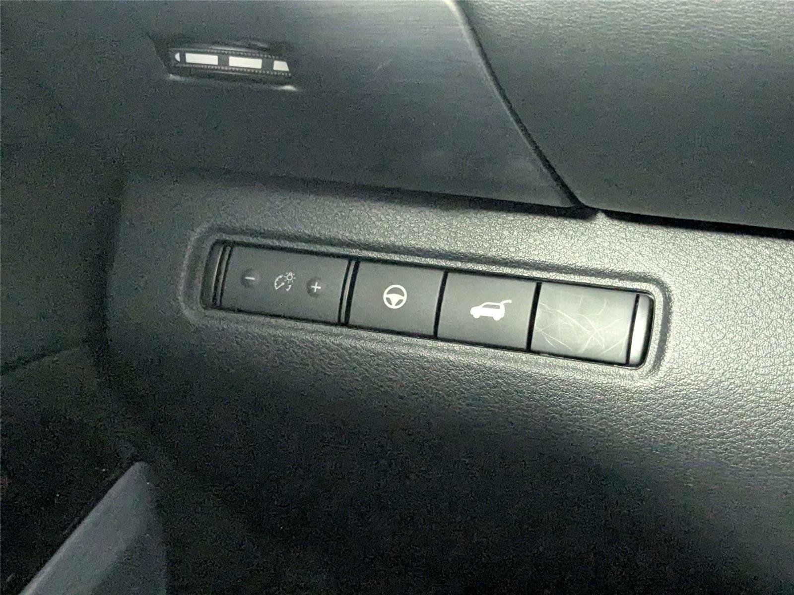 Used 2023 Nissan Pathfinder SL w/ Lighting Package (N92) image 40