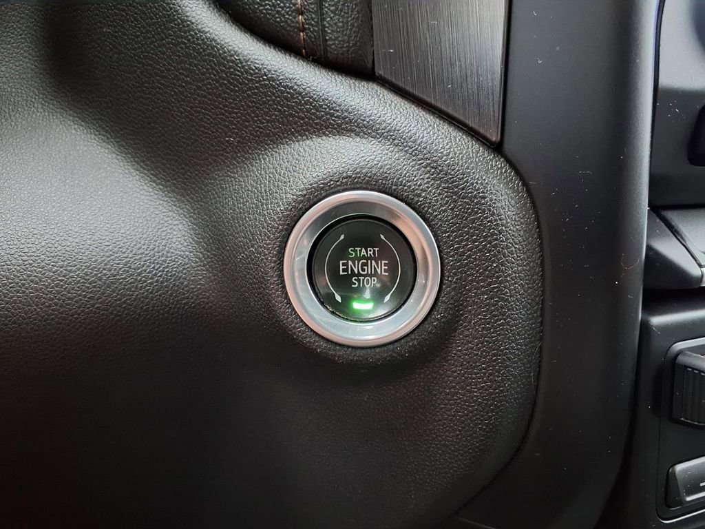 Used 2019 GMC Sierra 1500 AT4 w/ AT4 Premium Package AWD/4WD image 19