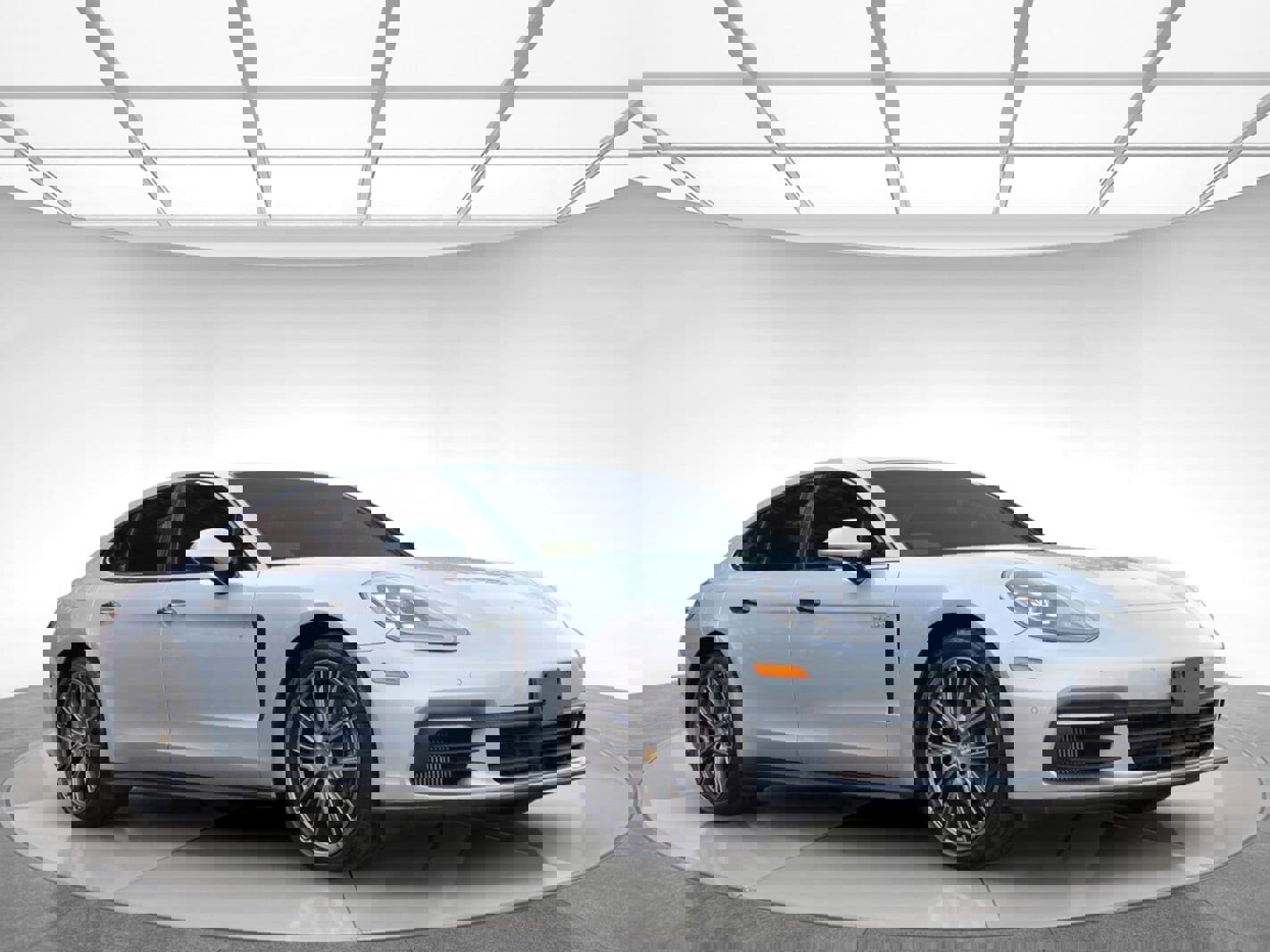 Used 2018 Porsche Panamera 4 w/ Premium Package Plus image 3