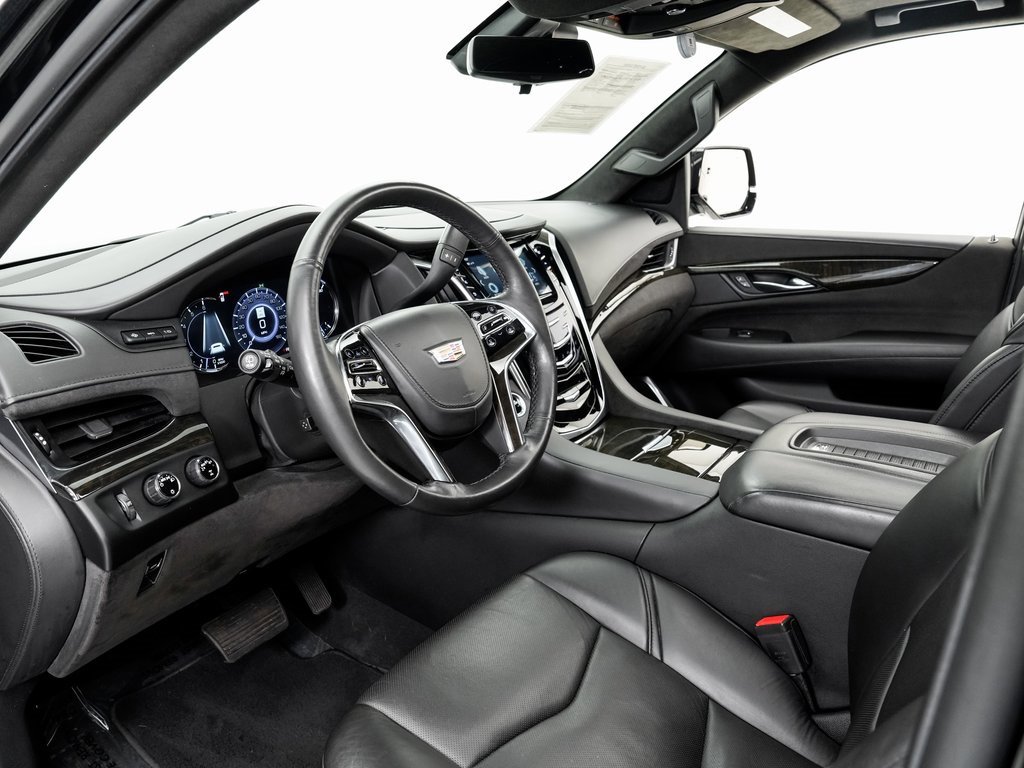 Used 2019 Cadillac Escalade ESV Platinum image 4