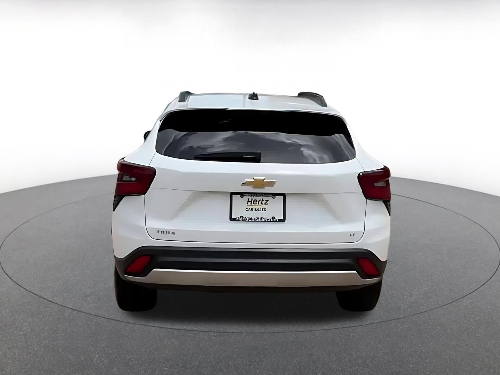 Used 2025 Chevrolet Trax LT w/ LT Convenience Package FWD image 10